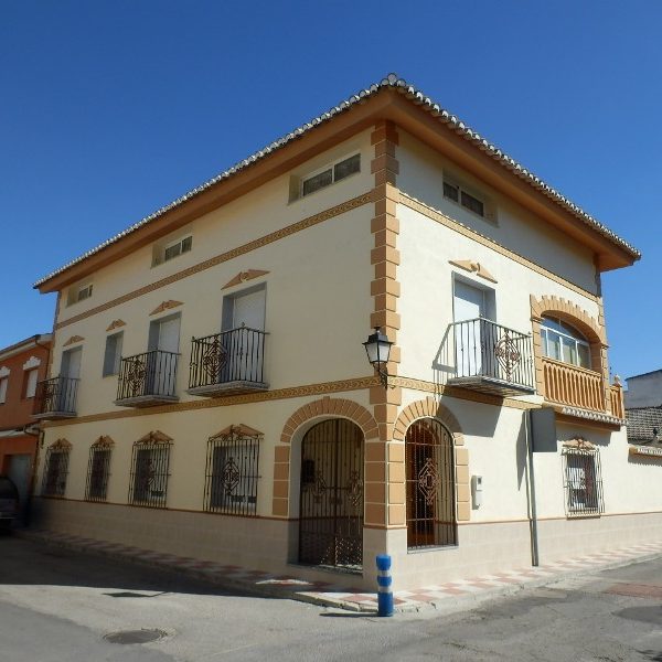 Reforma y ampliación de vivienda en Calle García Lorca, 7. Cullar Vega (Granada)